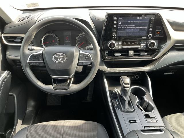 Used 2021 Toyota Highlander L FWD image 13