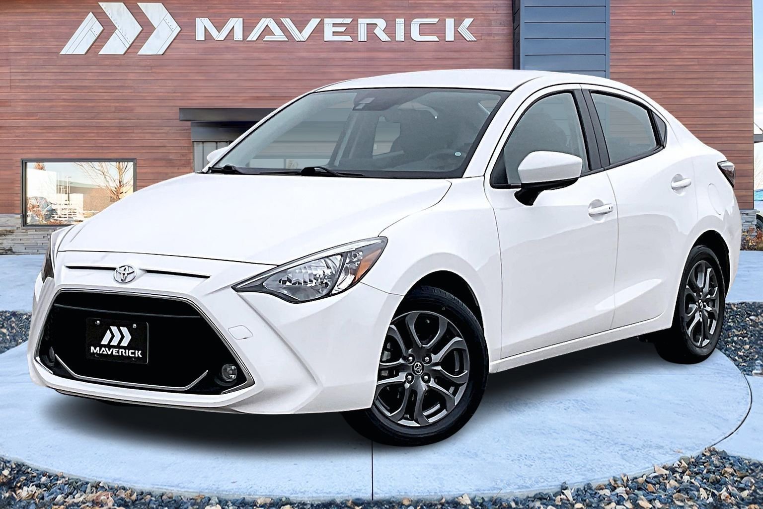 Used 2019 Toyota Yaris LE image 3