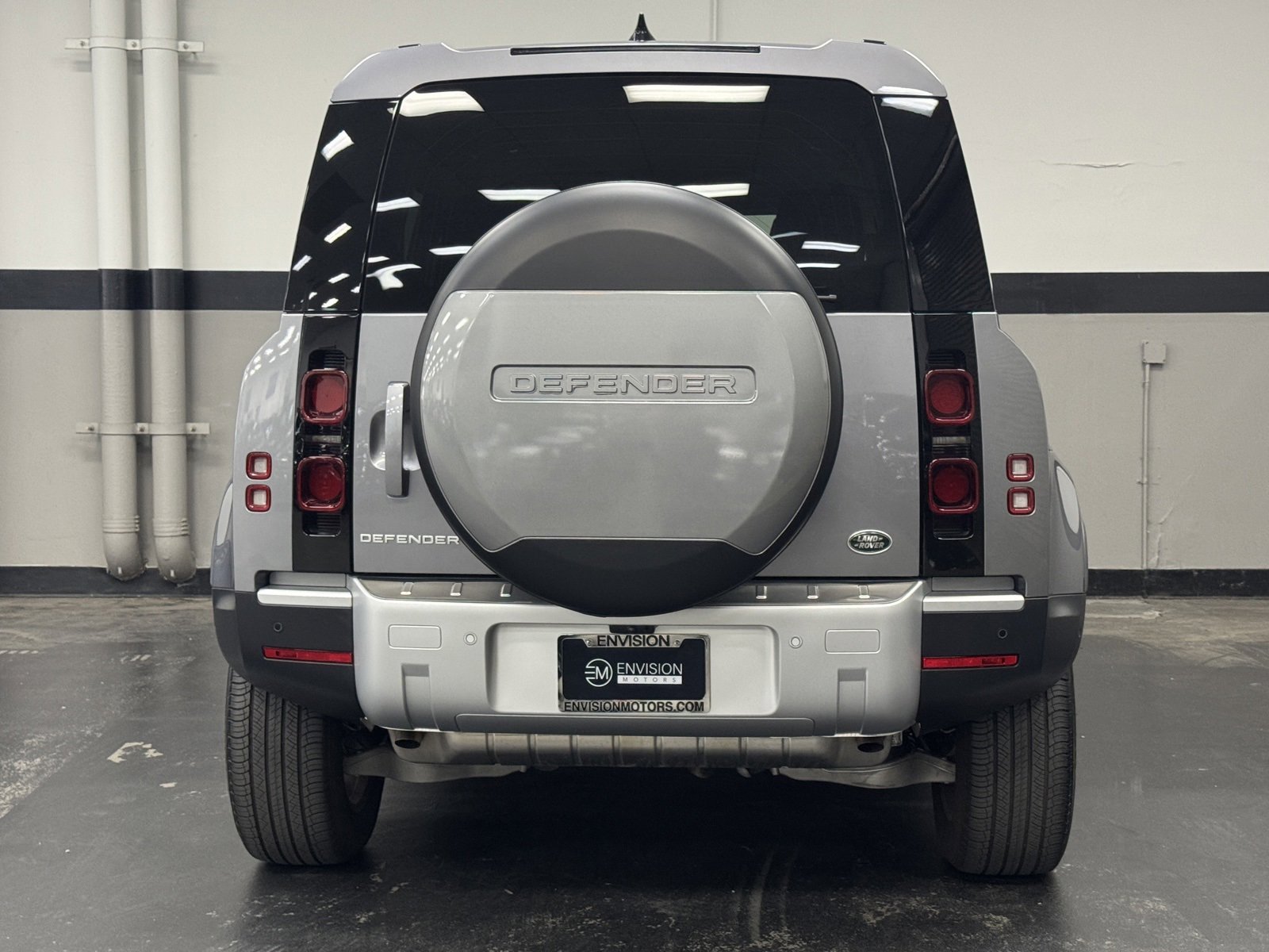 Used 2023 Land Rover Defender 110 S image 12