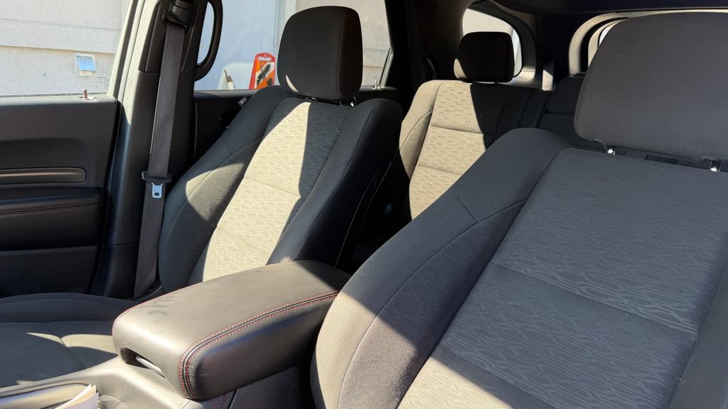 Used 2025 Dodge Durango GT RWD image 8
