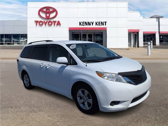 Used 2013 Toyota Sienna LE w/ Towing Pkg