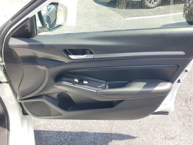 Used 2023 Nissan Altima 2.5 SV image 33