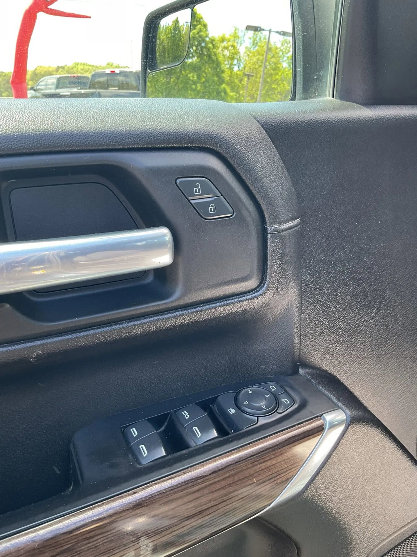 Used 2021 Chevrolet Silverado 1500 LT Trail Boss w/ Convenience Package II AWD/4WD image 27