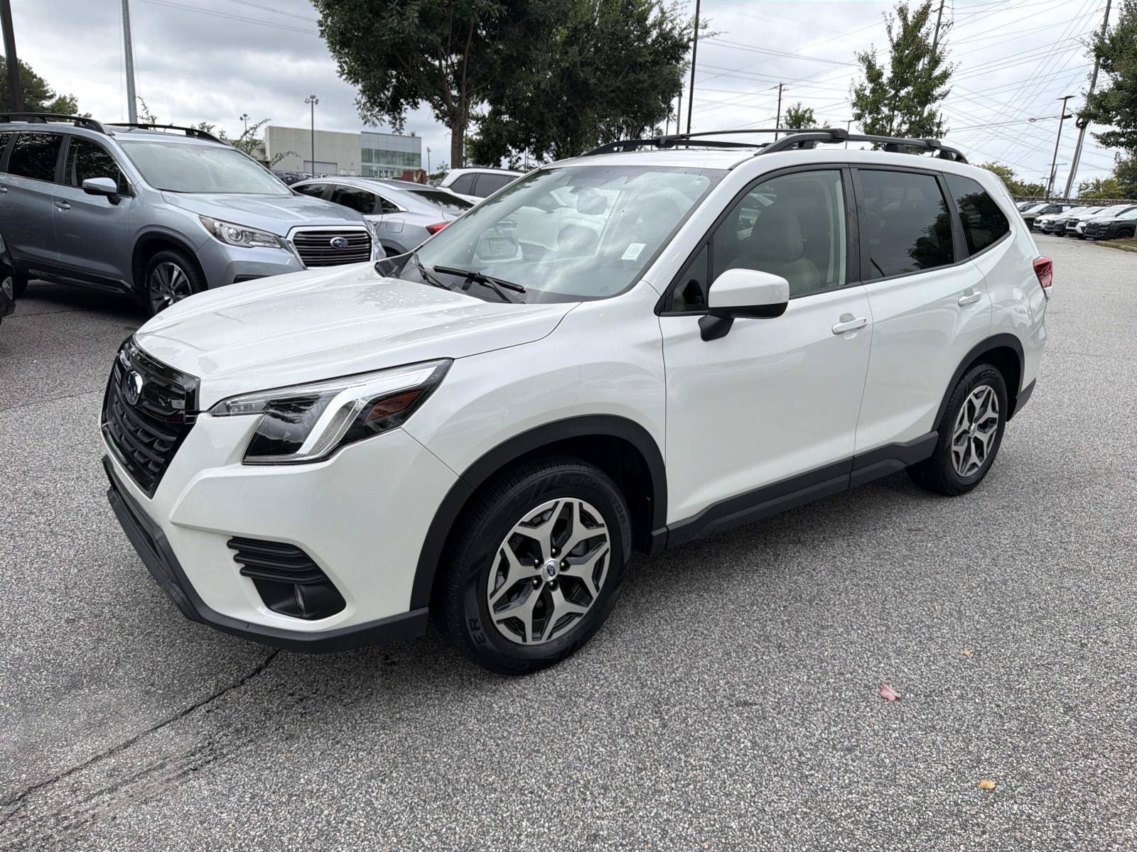 Used 2023 Subaru Forester Premium AWD/4WD image 6
