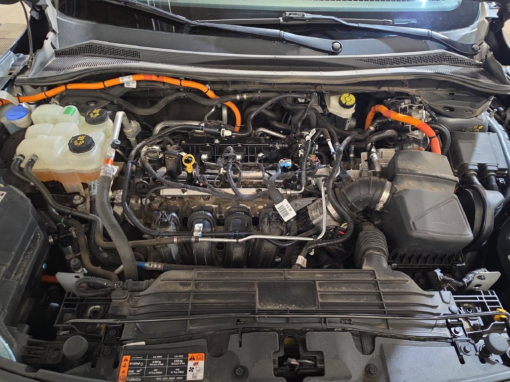 Used 2021 Ford Escape Titanium AWD/4WD image 17