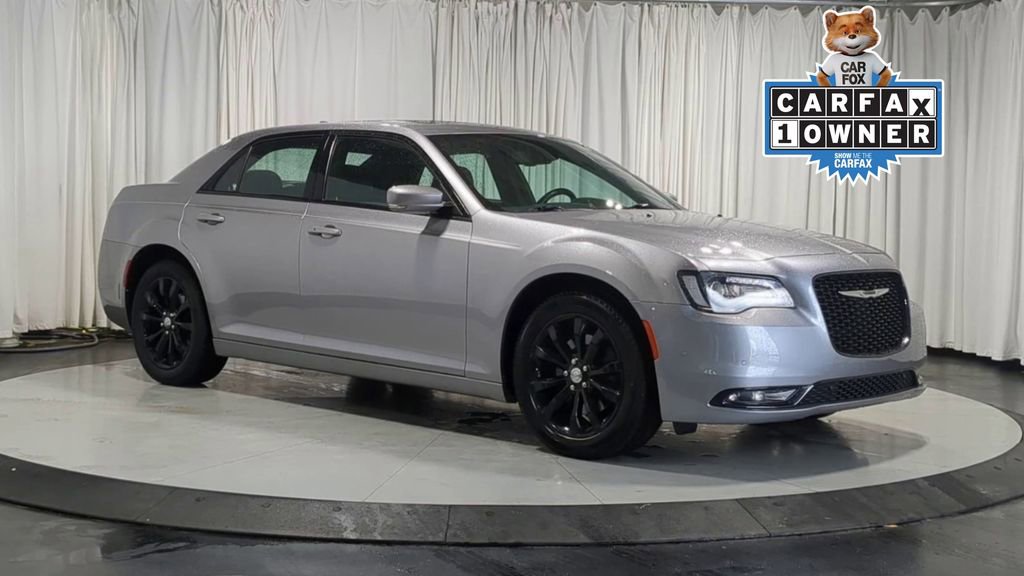 Used 2018 Chrysler 300 S w/ 300S Premium Group AWD/4WD image 2
