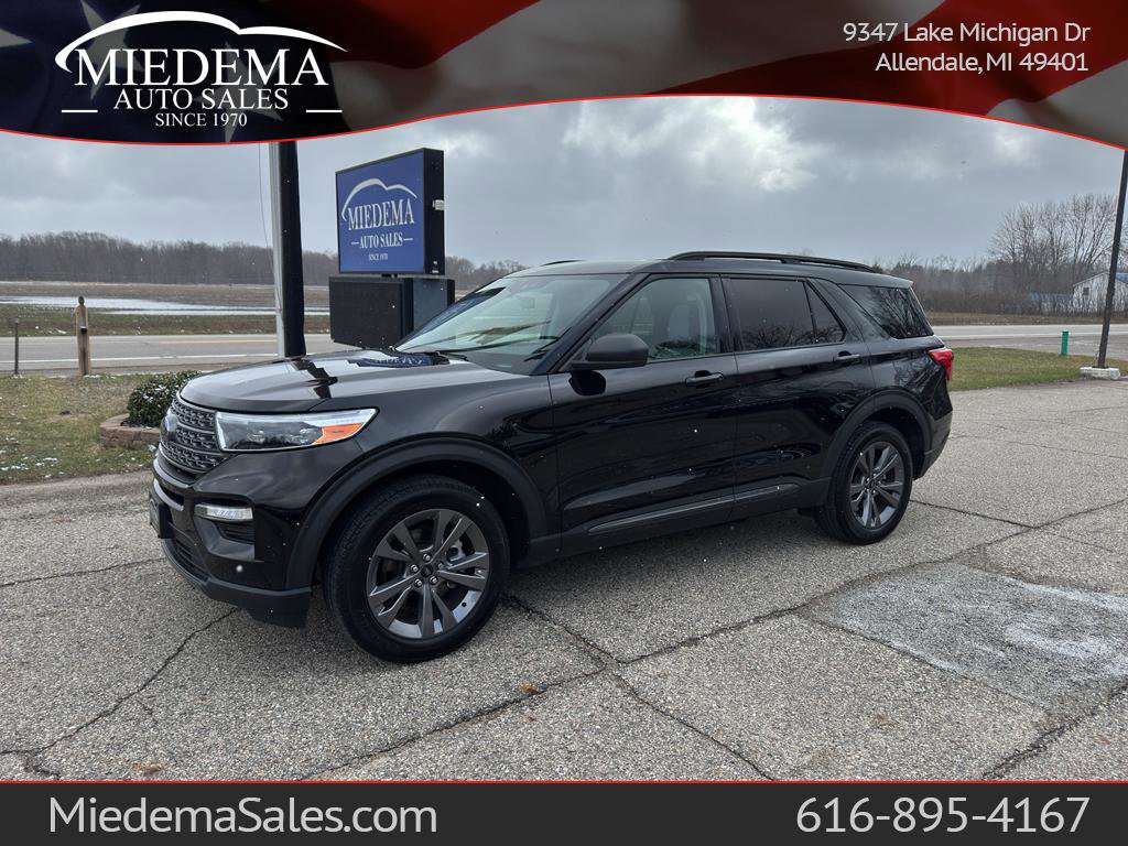 Used 2021 Ford Explorer XLT w/ XLT Sport Appearance Package image 1