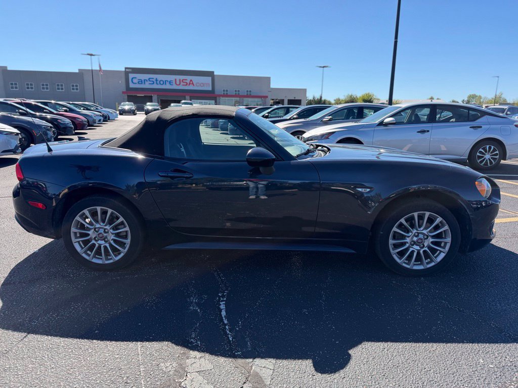 Used 2018 FIAT 124 Spider Classica w/ Technology & Siriusxm Group RWD image 8
