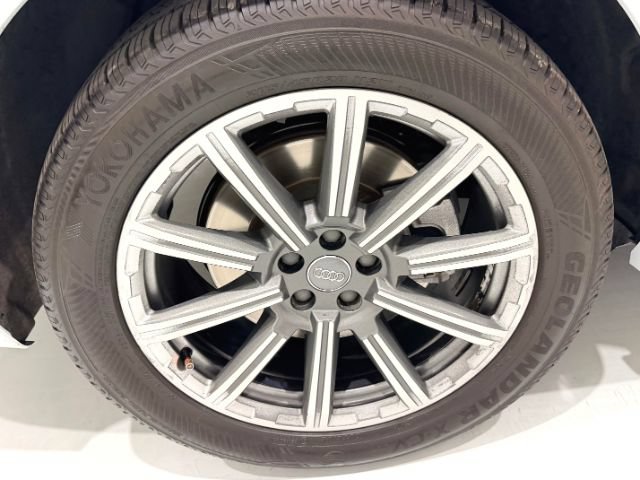 Used 2018 Audi Q7 2.0T Premium Plus w/ Premium Plus Package AWD/4WD image 10