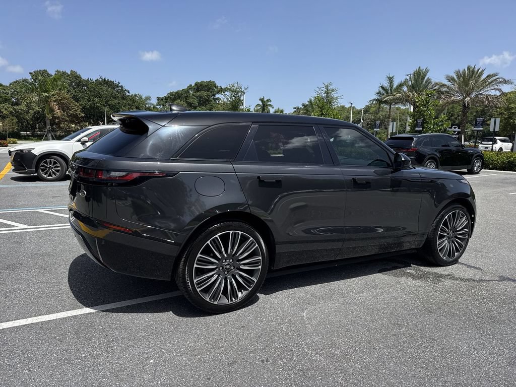 Used 2022 Land Rover Range Rover Velar R-Dynamic S AWD/4WD image 4