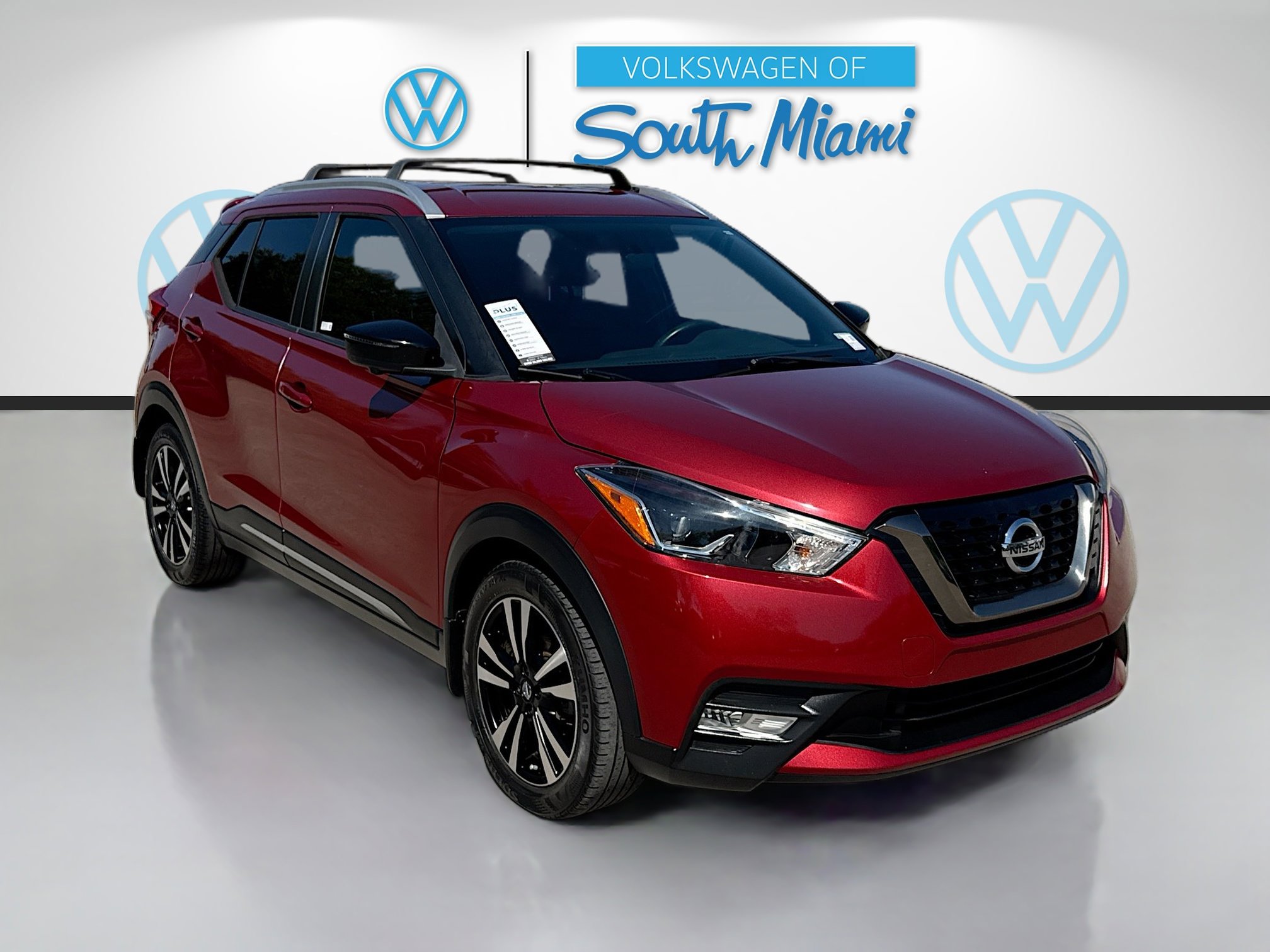 Used 2019 Nissan Kicks SR w/ Exterior Package image 1