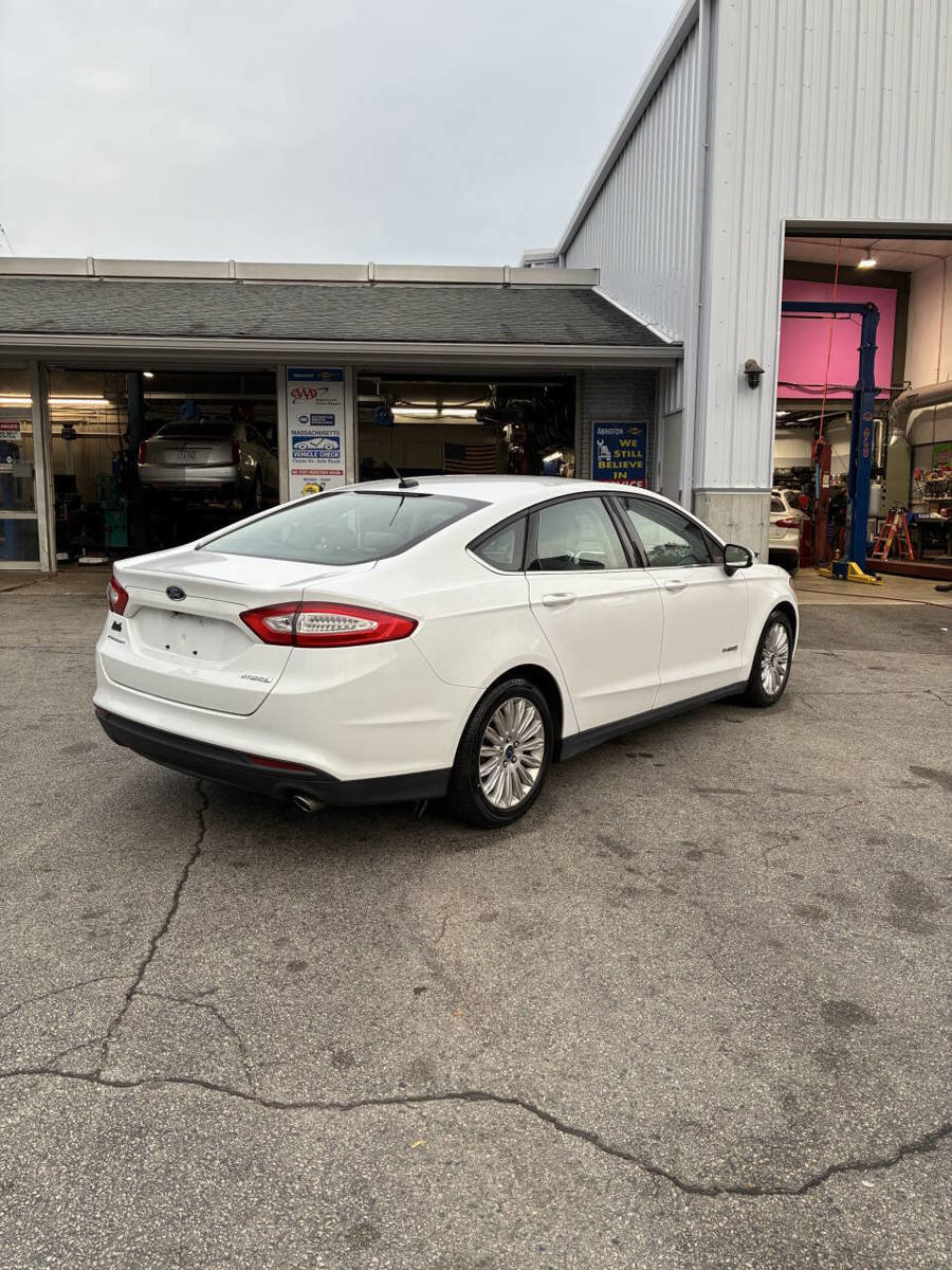 Used 2015 Ford Fusion S image 7