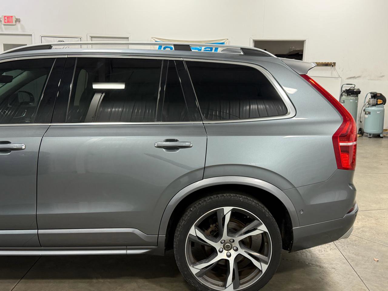 Used 2018 Volvo XC90 T6 Momentum w/ Convenience Package image 15