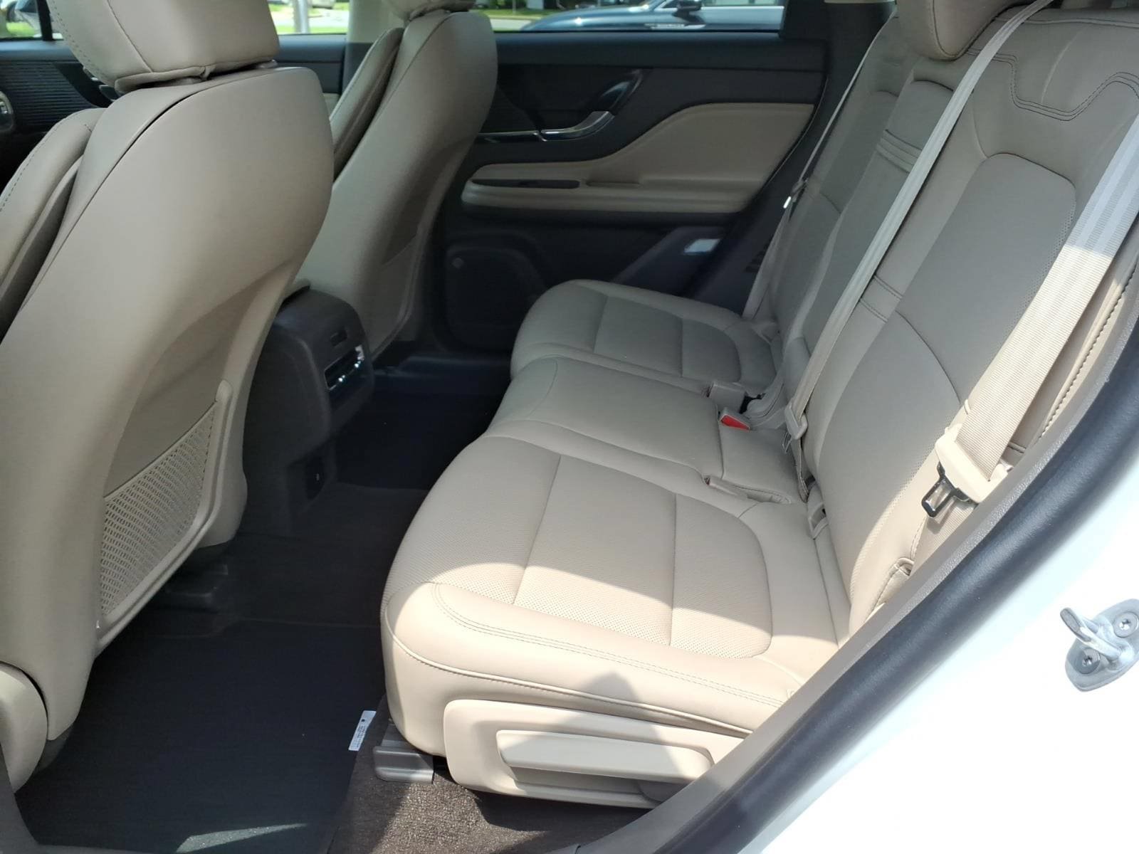 Certified 2022 Lincoln Corsair AWD w/ Equipment Group 101A image 12