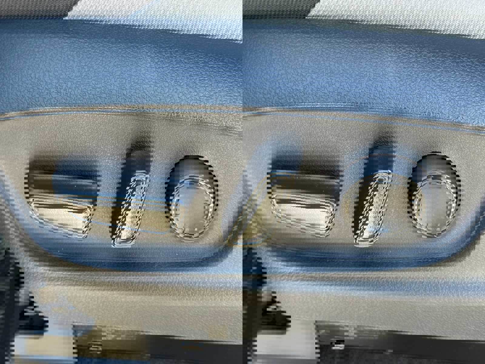 New 2025 Toyota Tacoma TRD Off-Road image 10