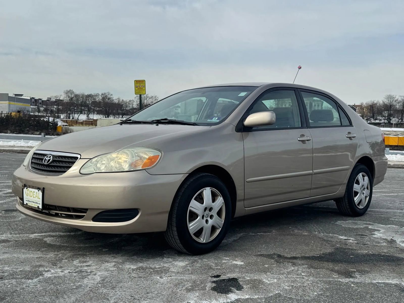Used 2005 Toyota Corolla LE image 3