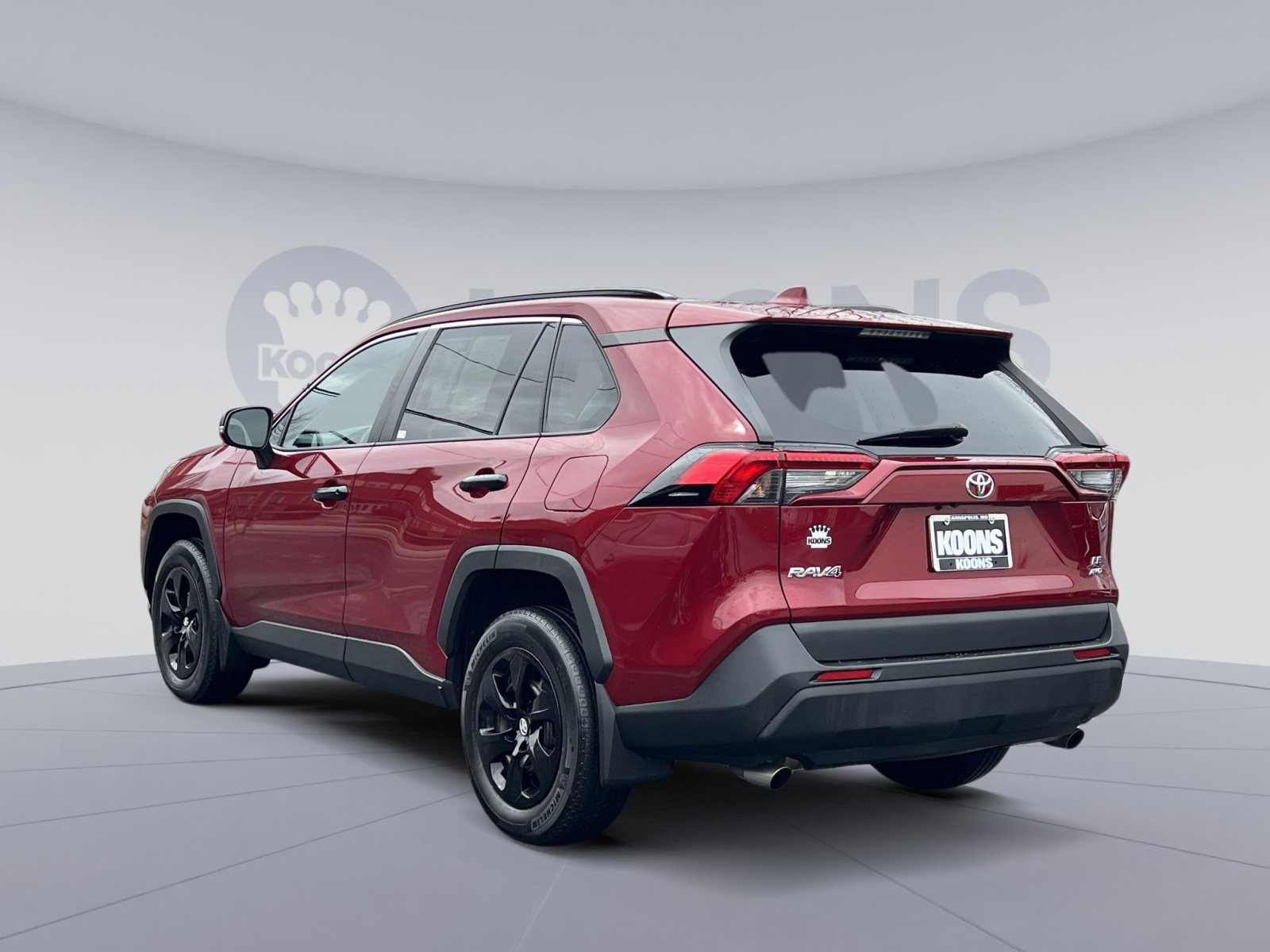 Used 2019 Toyota RAV4 LE w/ All Weather Liner Package image 4
