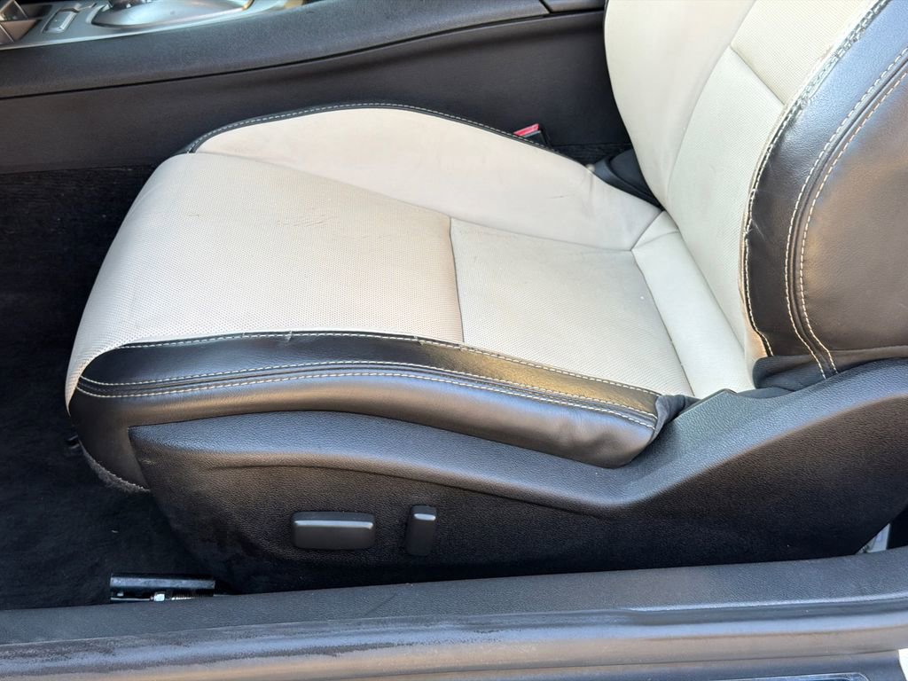 Used 2014 Chevrolet Camaro SS RWD image 9