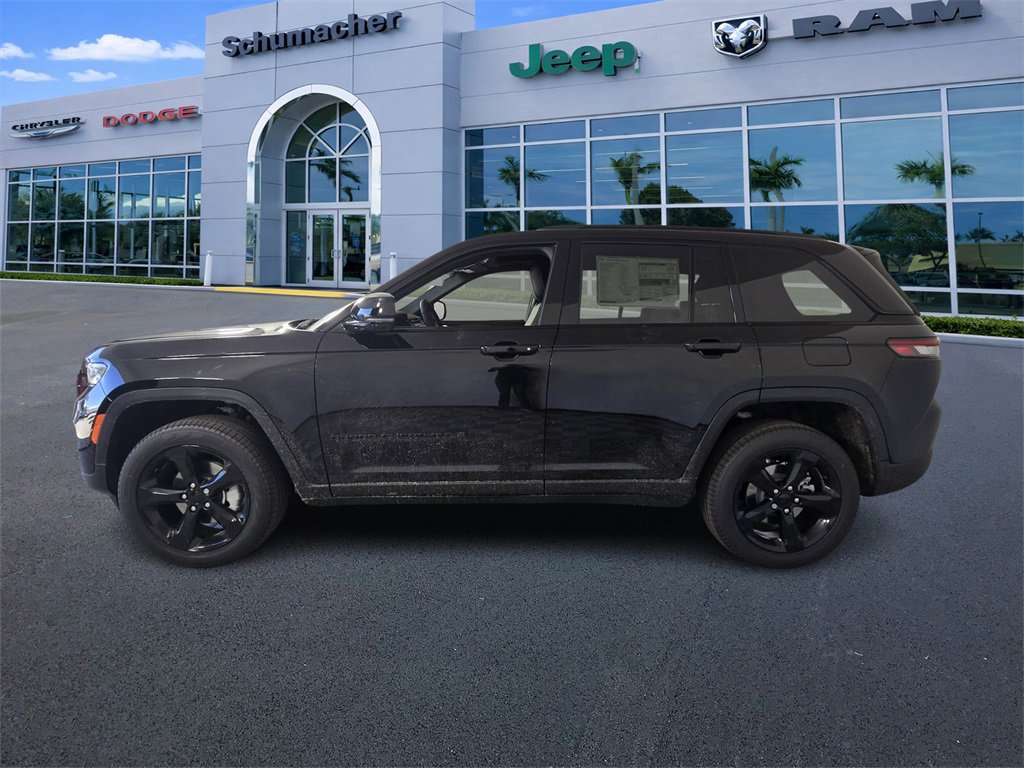 New 2025 Jeep Grand Cherokee L Altitude image 4