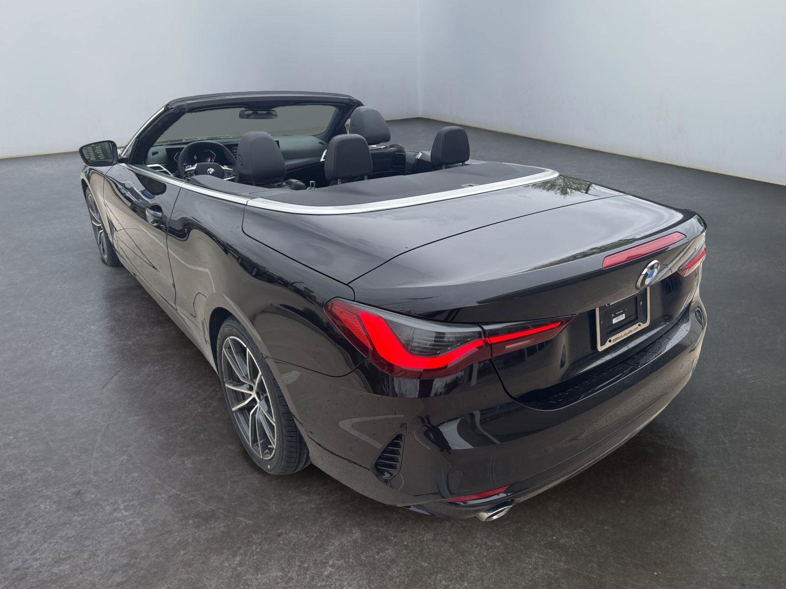 Certified 2025 BMW 430i Convertible RWD image 17