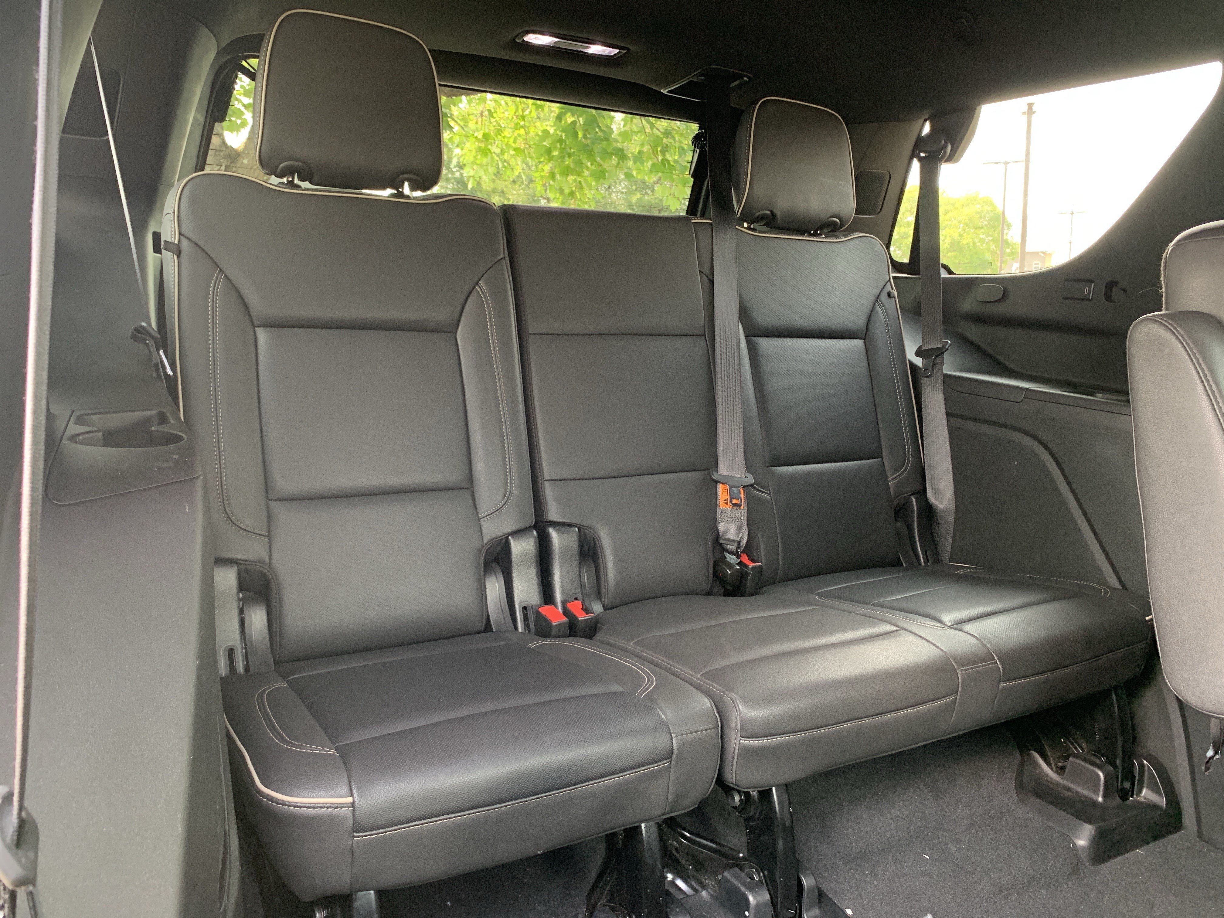 Used 2023 Chevrolet Tahoe Premier AWD/4WD image 33