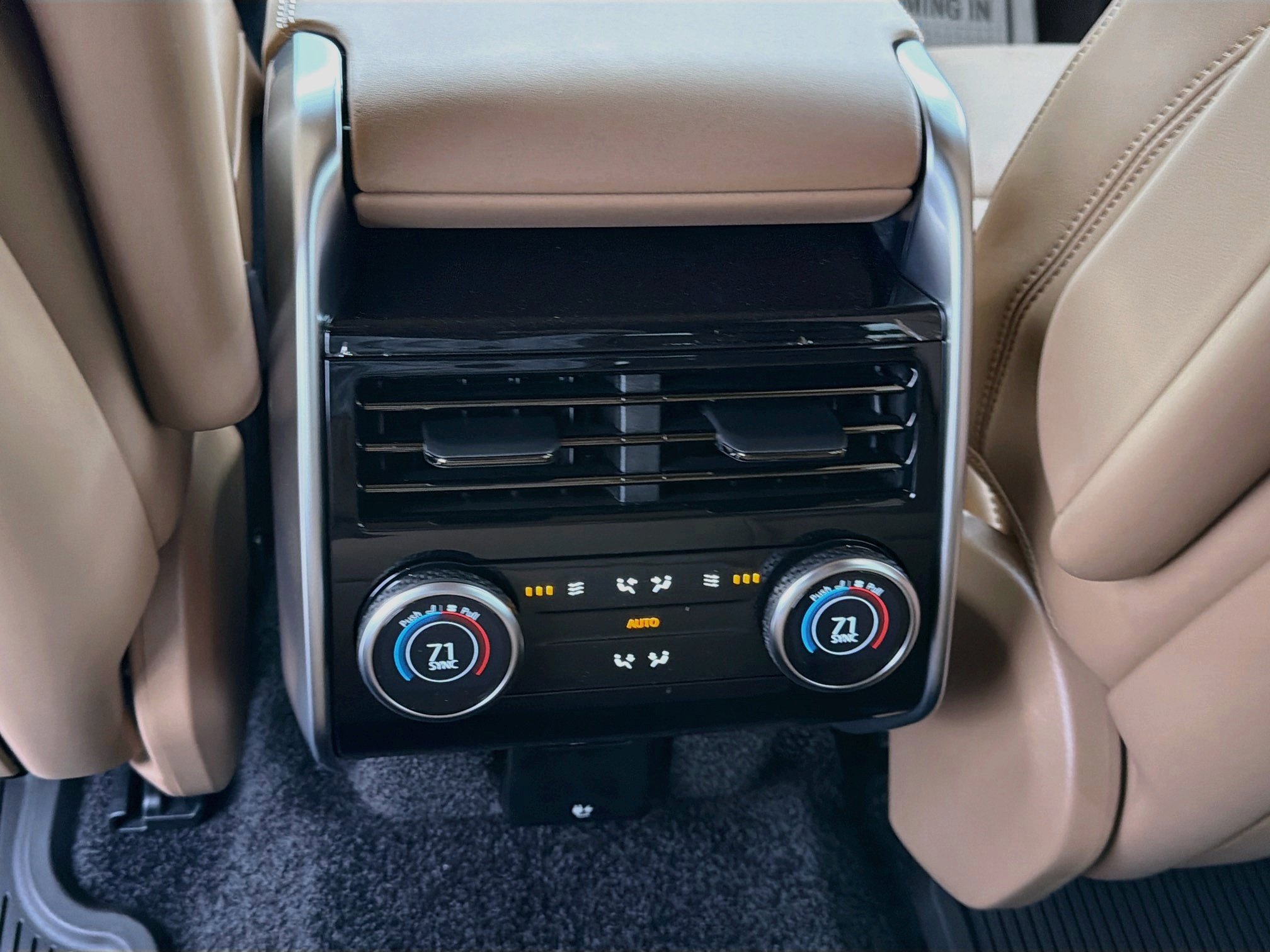 New 2027 Land Rover Range Rover SE AWD/4WD image 21