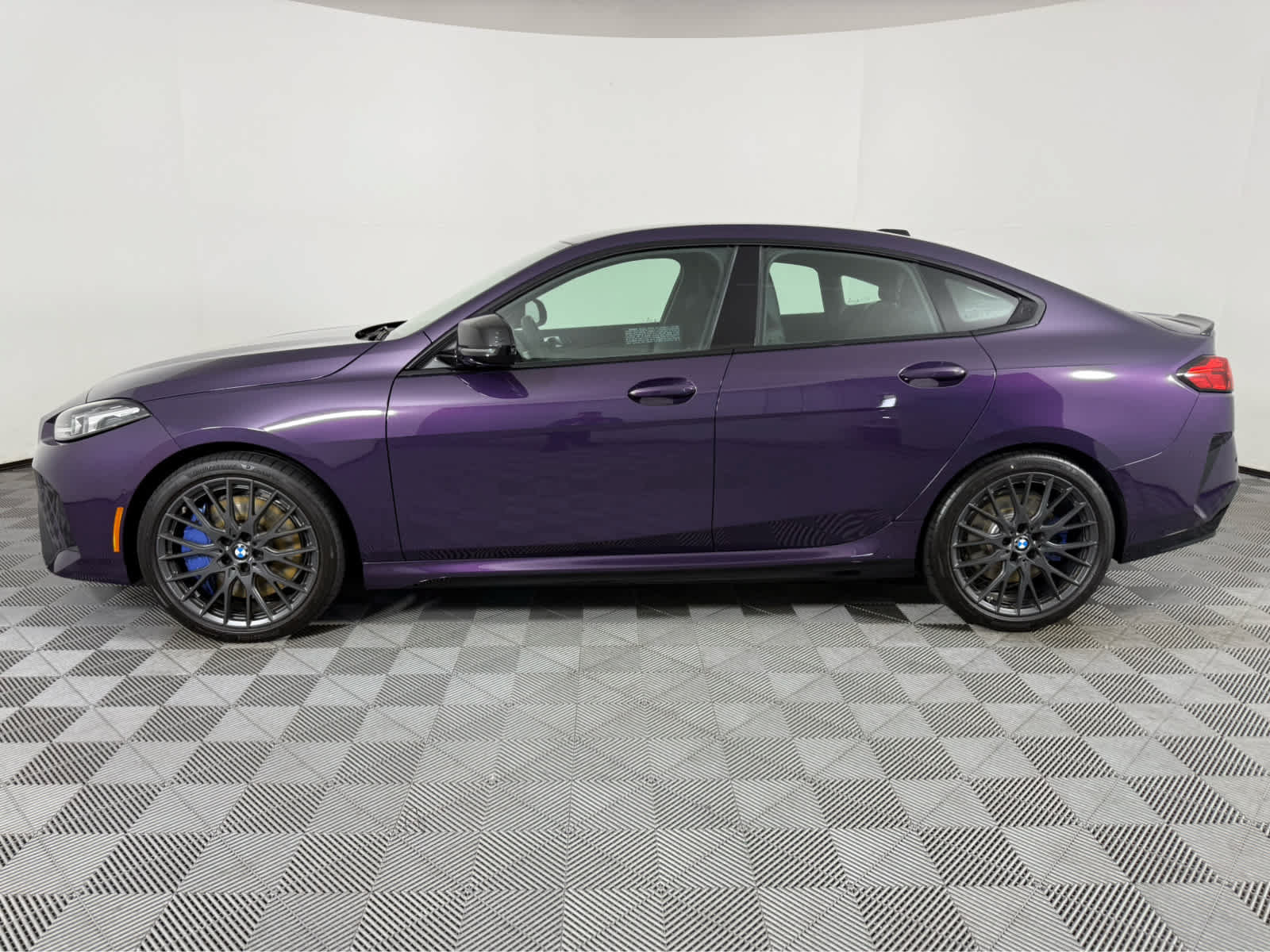 Used 2025 BMW M235i xDrive AWD/4WD image 6