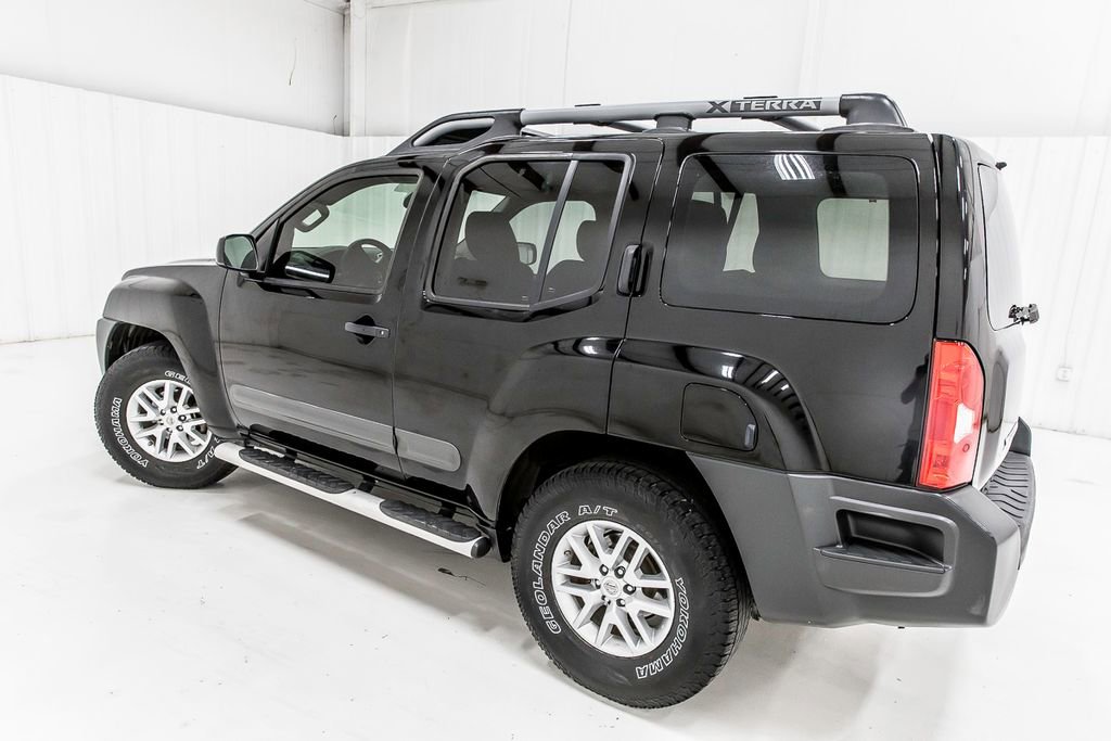 Used 2015 Nissan Xterra S w/ Value Package RWD image 5