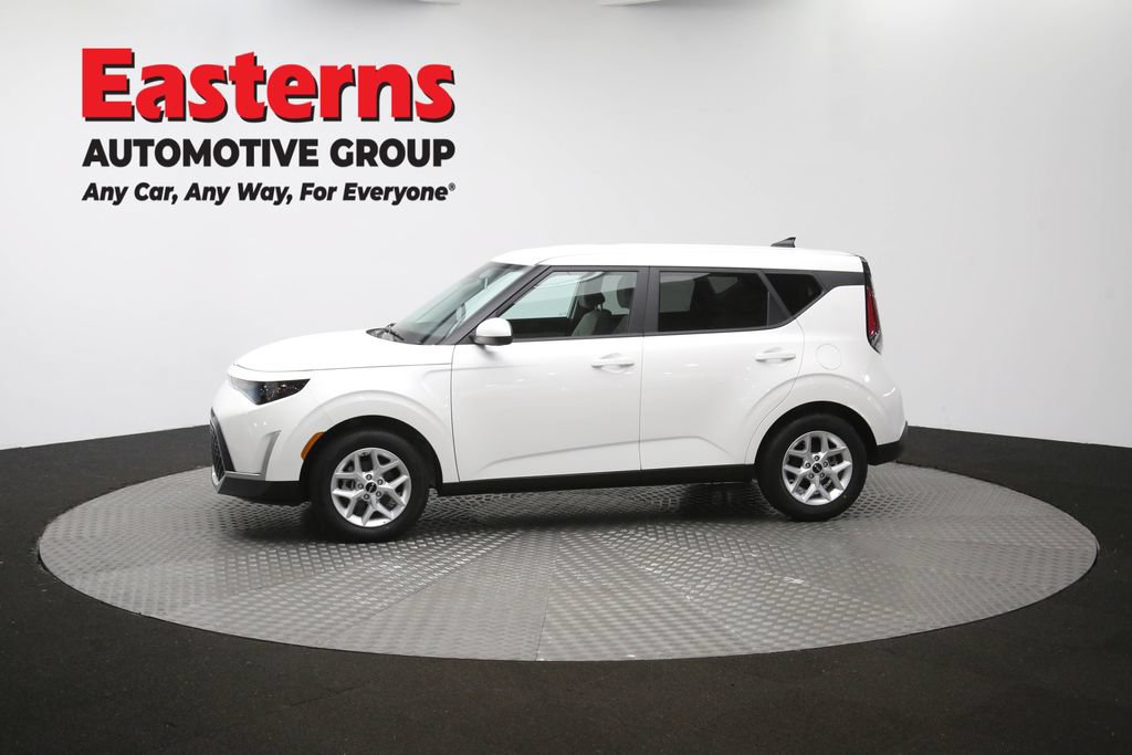 Used 2025 Kia Soul LX FWD image 57