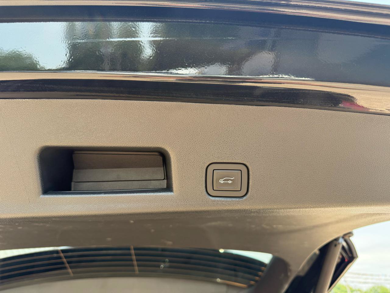 Used 2025 Buick Enclave Sport Touring FWD image 17