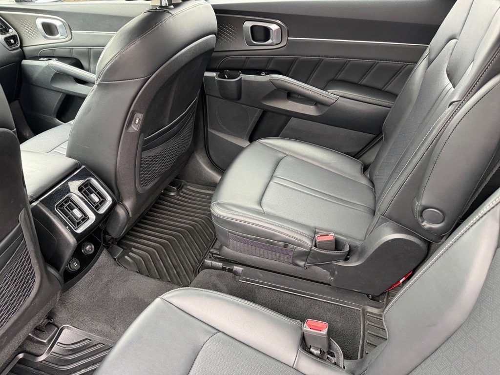 Used 2022 Kia Sorento SX image 13