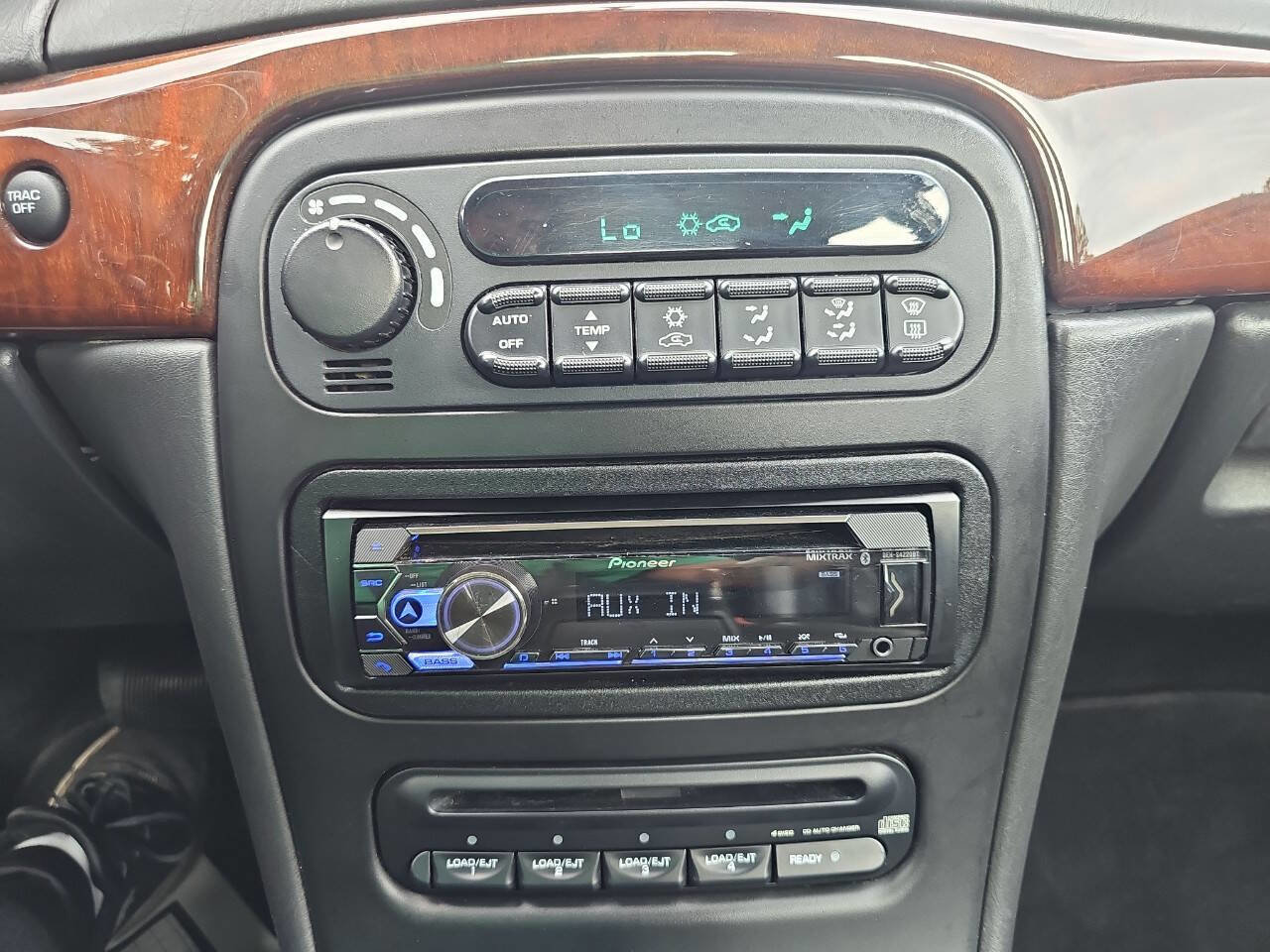 Used 2002 Chrysler 300M image 16