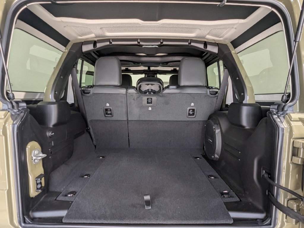 New 2026 Jeep Wrangler Unlimited Rubicon AWD/4WD image 27