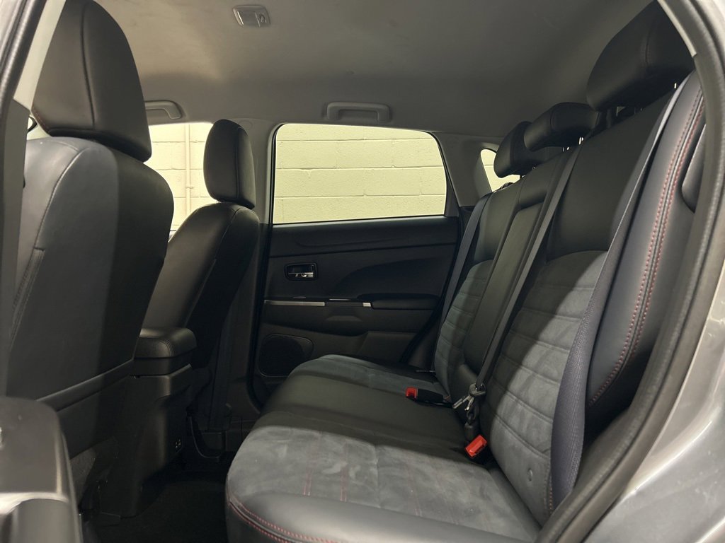 Used 2024 Mitsubishi Outlander Sport SE image 8