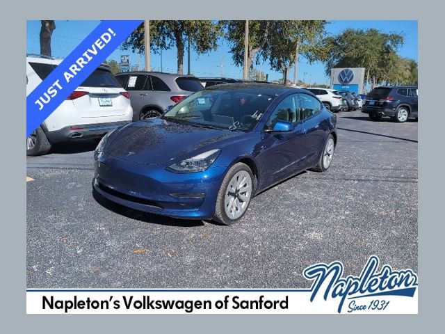Used 2023 Tesla Model 3 Standard Range image 1