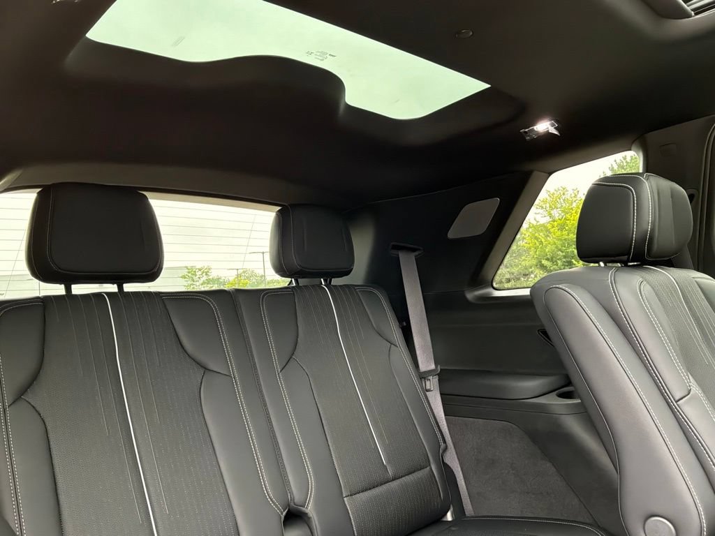 New 2027 Cadillac Vistiq Premium Luxury AWD/4WD image 39