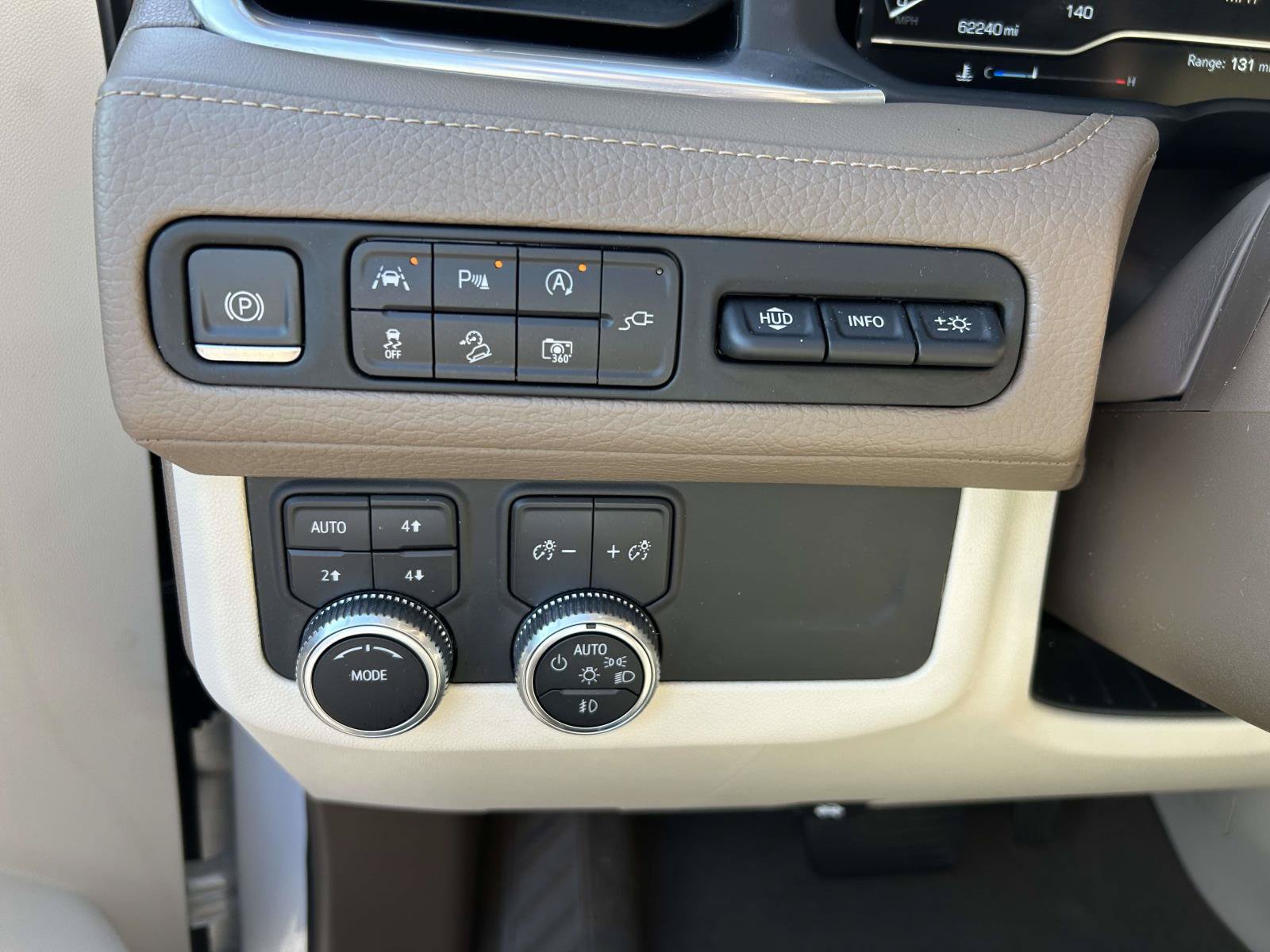 Used 2022 GMC Yukon Denali AWD/4WD image 22