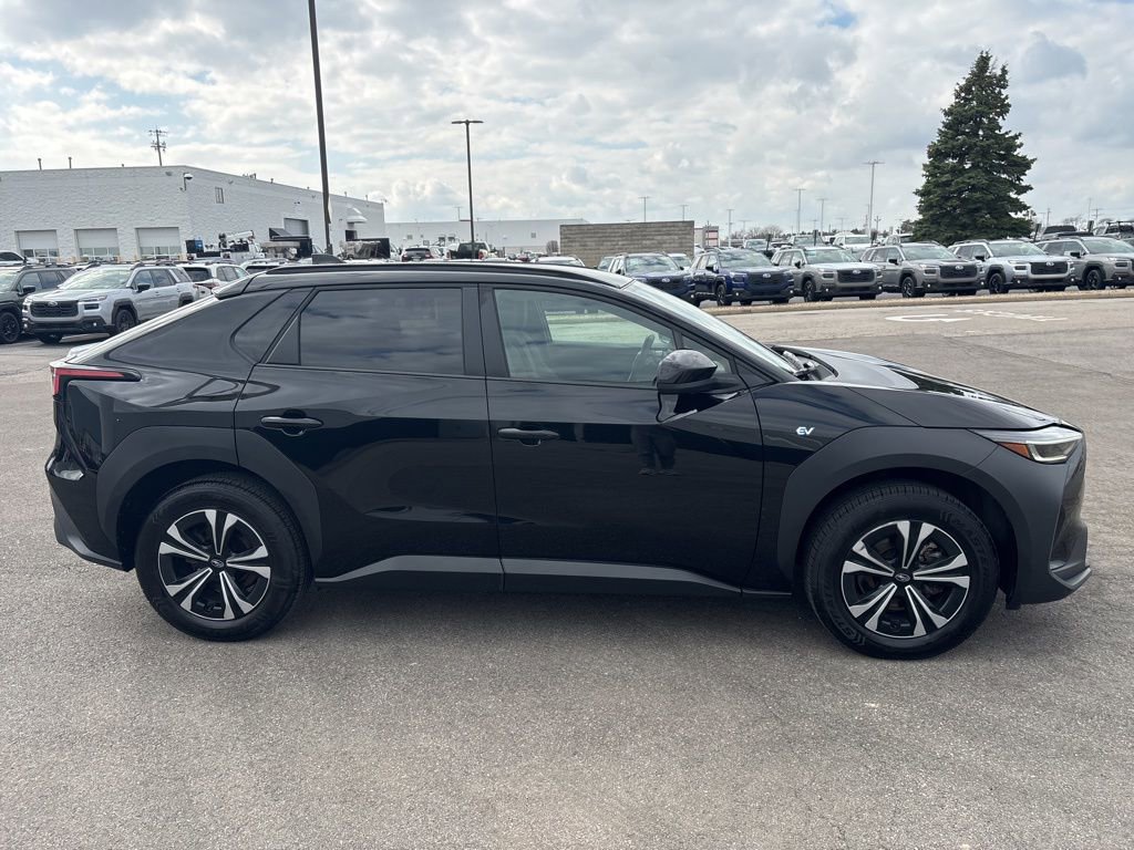 Used 2024 Subaru Solterra Premium image 2