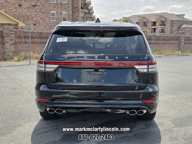 New 2026 Lincoln Aviator 2WD w/ Jet Appearance Package image 4