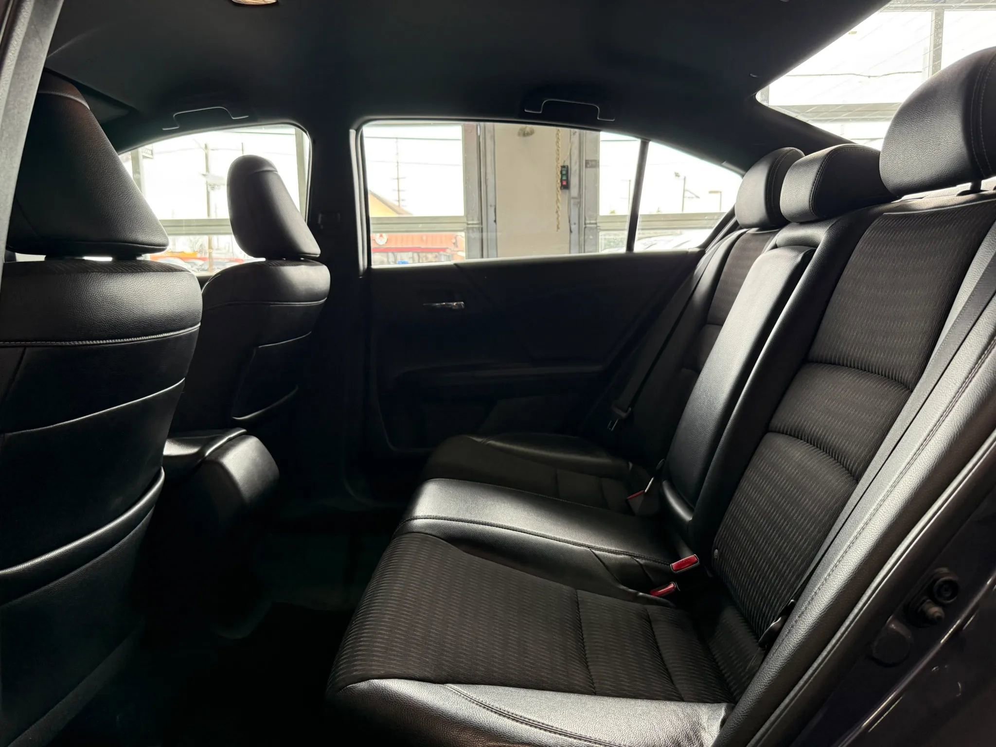 Used 2017 Honda Accord Sport image 25