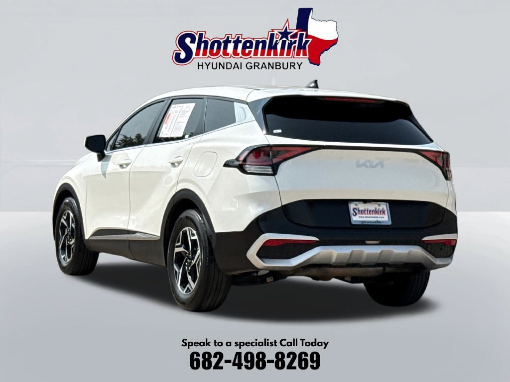 Used 2024 Kia Sportage LX FWD image 8