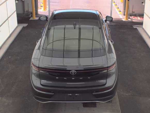 Used 2023 Toyota Crown Limited image 7