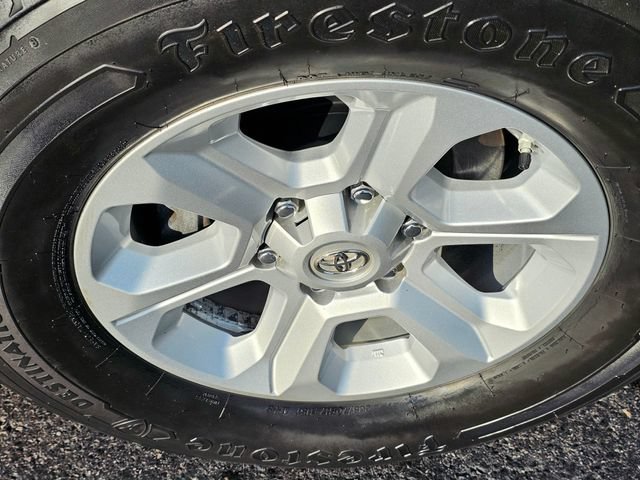 Used 2019 Toyota 4Runner SR5 AWD/4WD image 6