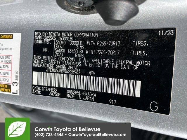 Used 2024 Toyota 4Runner SR5 image 28