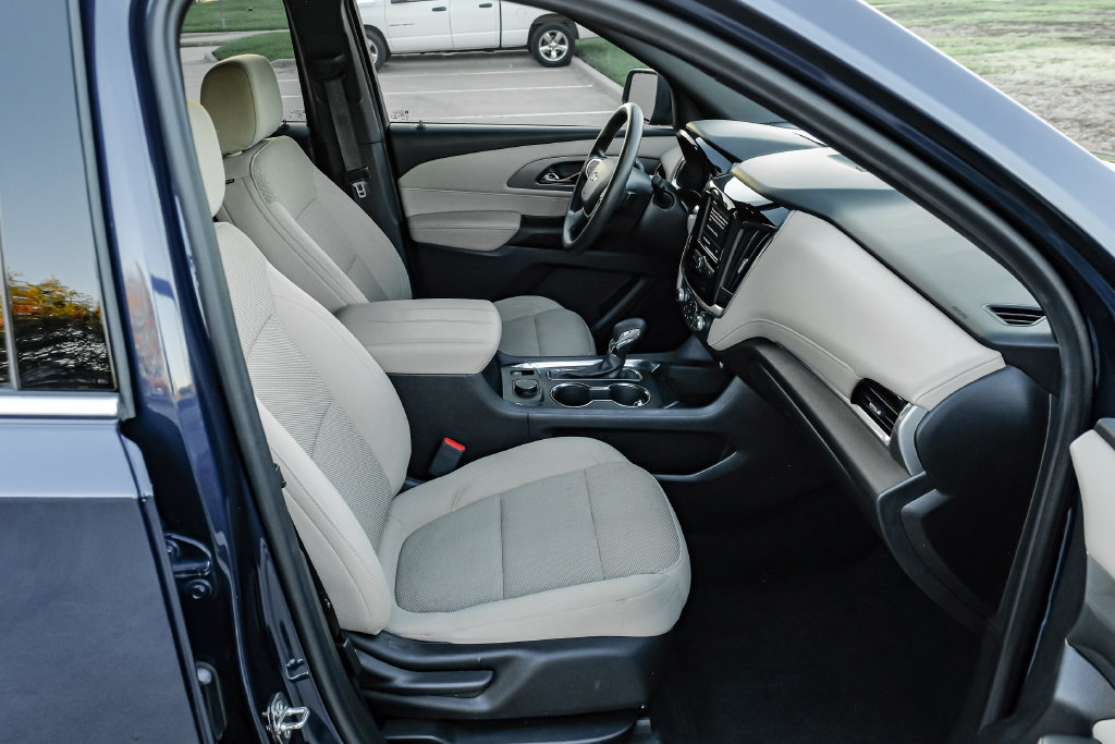 Used 2023 Chevrolet Traverse LS w/ Safety Package FWD image 37