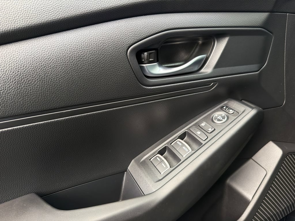 Certified 2025 Honda Accord LX image 30