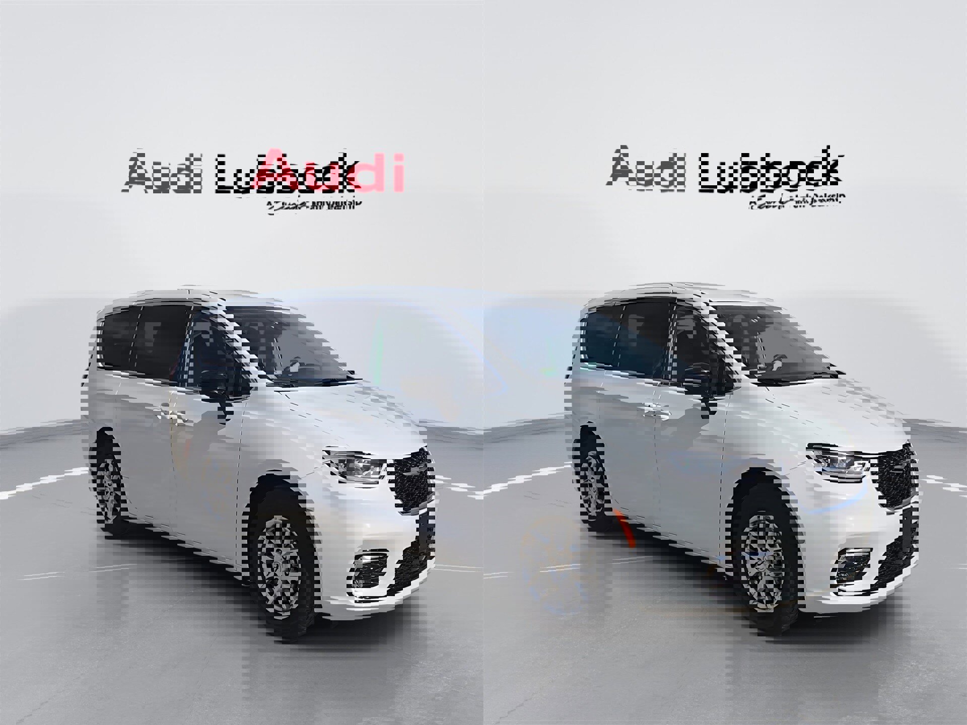 Used 2024 Chrysler Pacifica Touring-L image 2