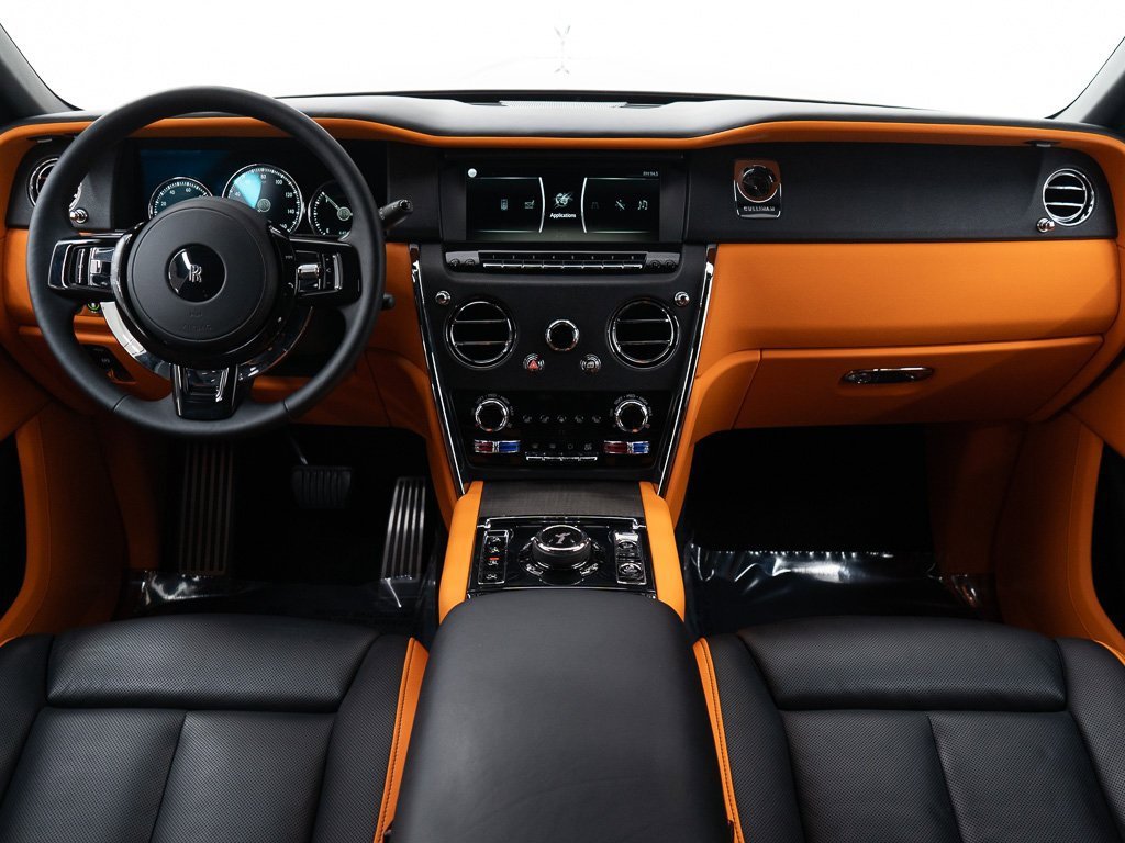 Certified 2024 Rolls-Royce Cullinan image 32