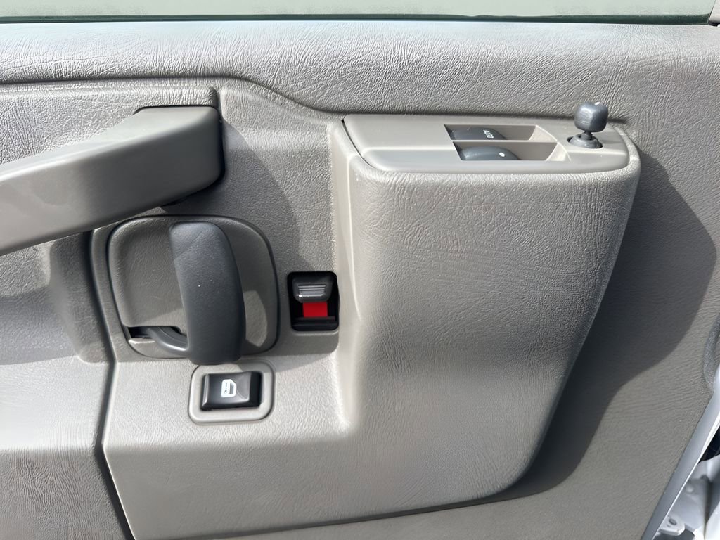 Used 2023 GMC Savana 2500 w/ Driver Convenience Package image 21