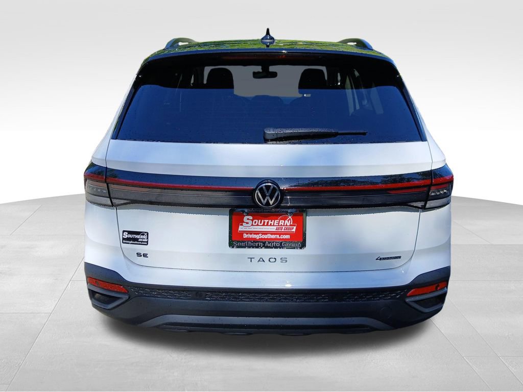 New 2026 Volkswagen Taos SE AWD/4WD image 4